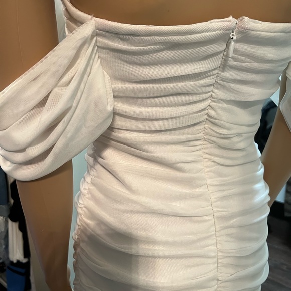 White Chiffon/Rayon Draped Evening Dress Sz10 - Picture 7 of 16